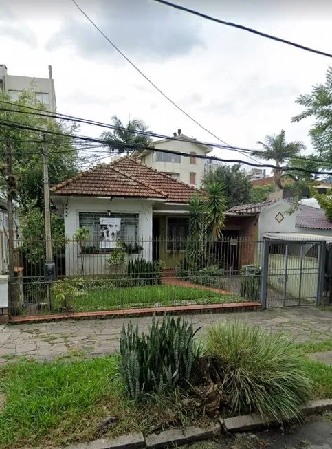 Foto 1 de Casa com 3 Quartos à venda, 150m² em Petrópolis, Porto Alegre