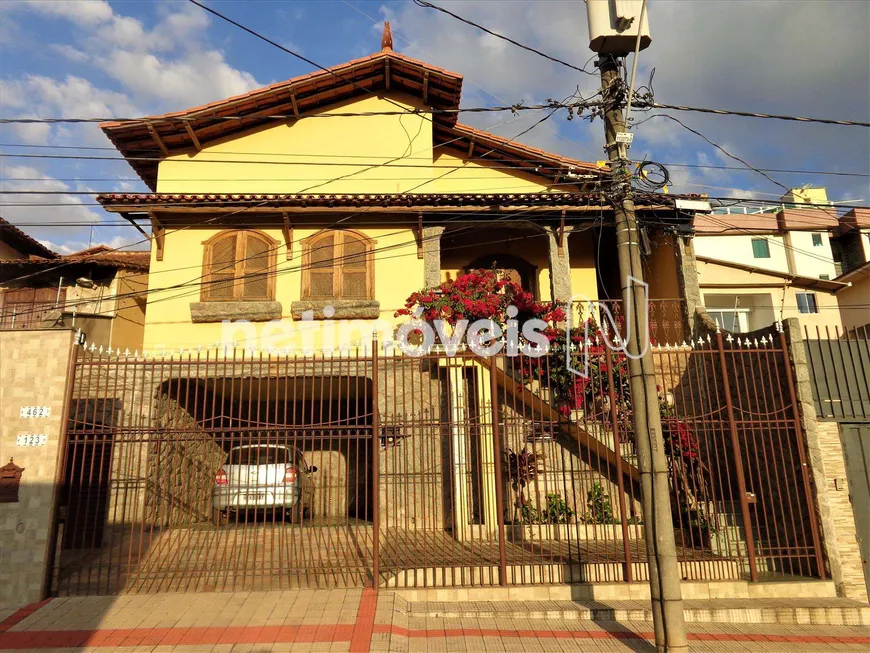 Foto 1 de Casa com 5 Quartos à venda, 268m² em Caiçaras, Belo Horizonte