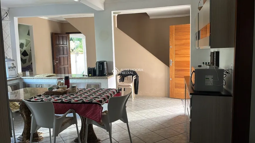 Foto 1 de Casa com 4 Quartos à venda, 250m² em Cedros, Camboriú