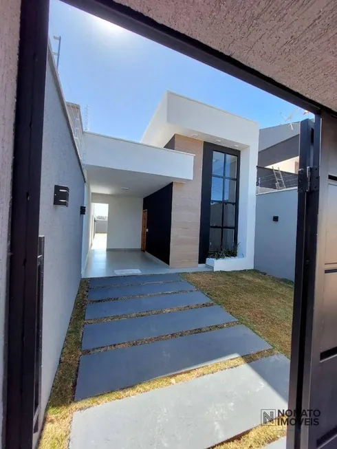 Foto 1 de Casa com 3 Quartos à venda, 92m² em Jardim Ipanema, Trindade