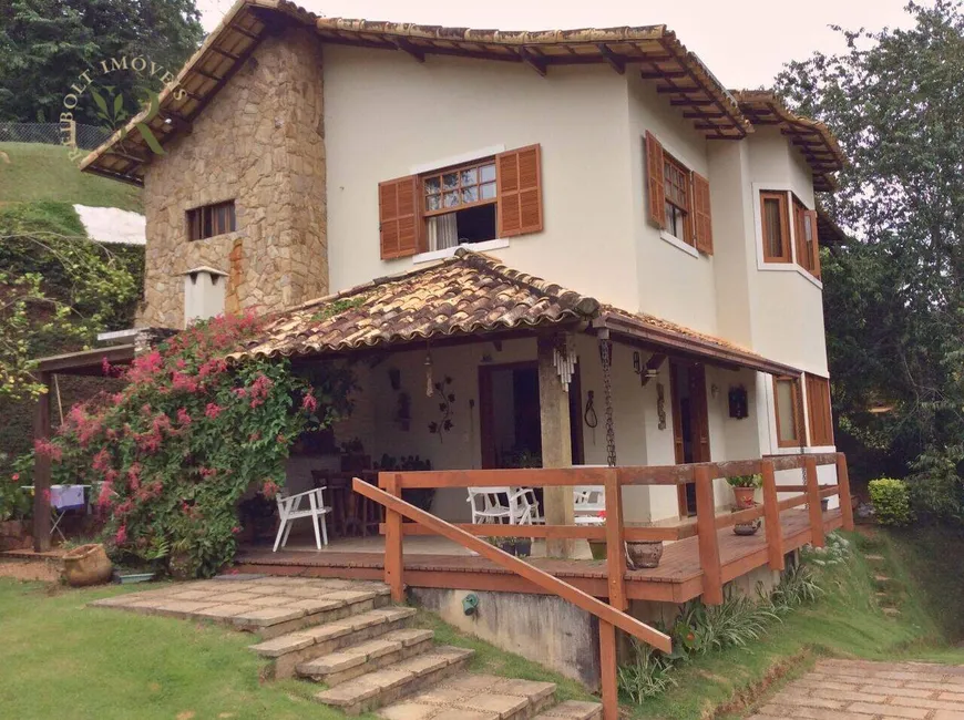 Foto 1 de Casa com 3 Quartos à venda, 500m² em Secretário, Petrópolis