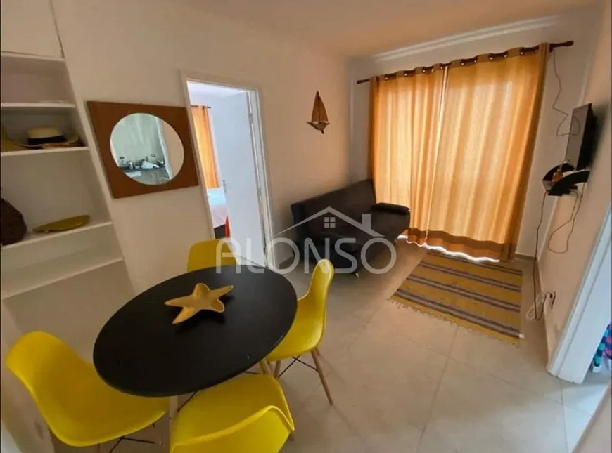 Foto 1 de Apartamento com 1 Quarto à venda, 45m² em Praia das Pitangueiras, Guarujá