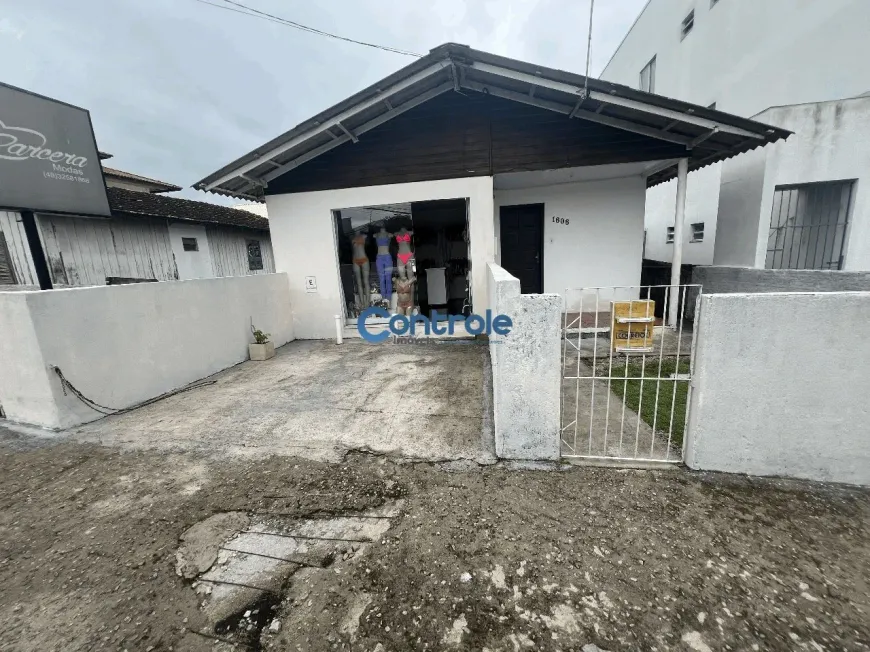 Foto 1 de Casa com 4 Quartos à venda, 360m² em Serraria, São José