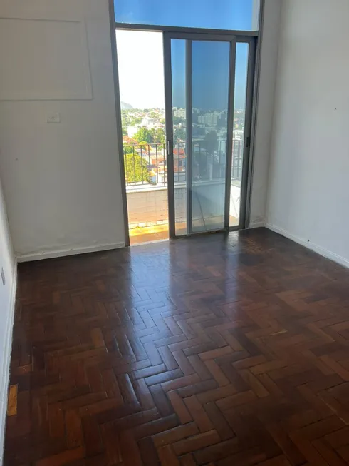 Foto 1 de Apartamento com 2 Quartos à venda, 58m² em Tanque, Rio de Janeiro