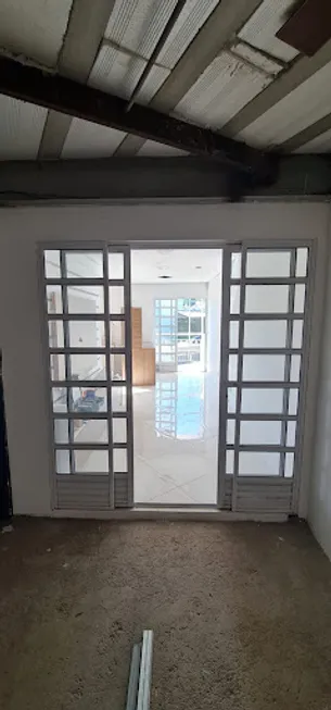 Foto 1 de Sala Comercial para alugar, 30m² em Vila Homero Thon, Santo André