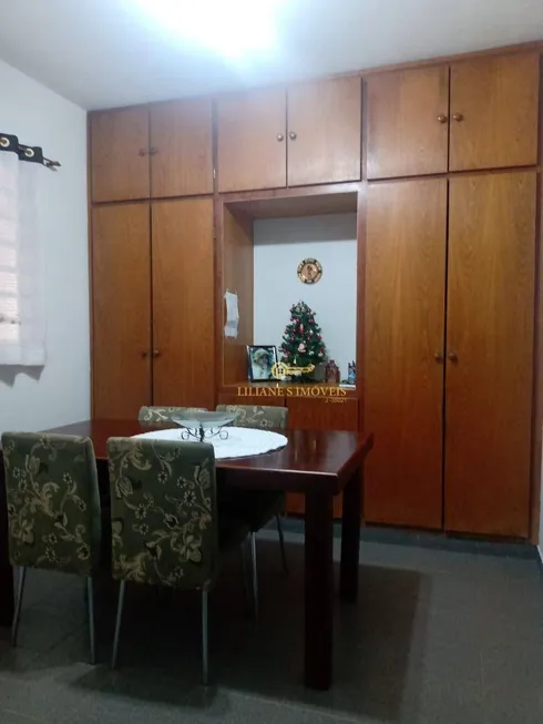 Foto 1 de Casa com 3 Quartos à venda, 230m² em Centro, Araraquara
