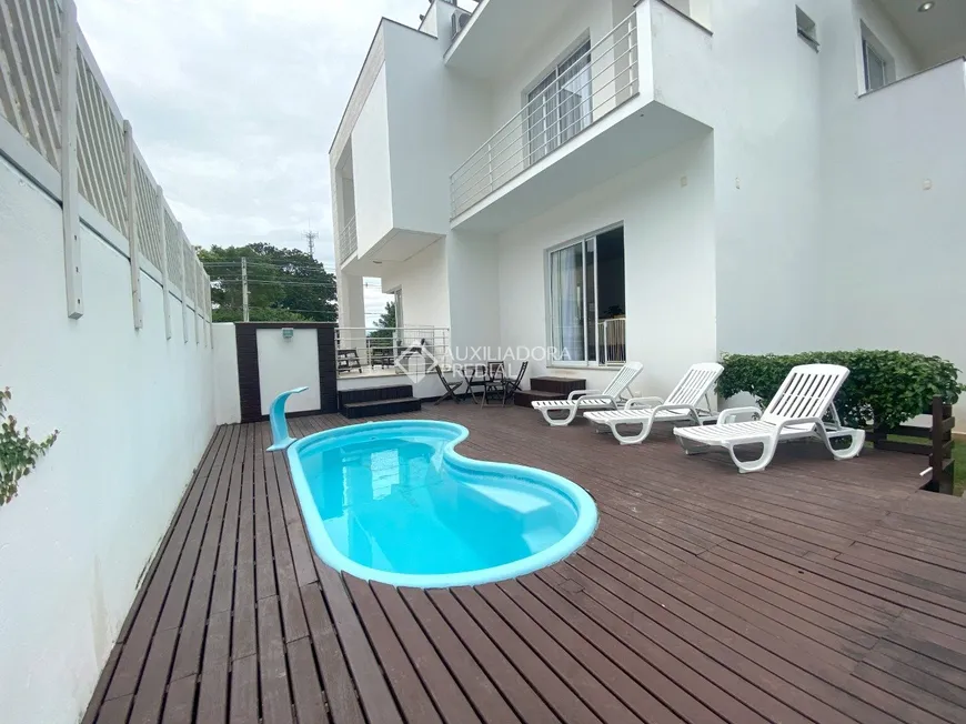 Foto 1 de Casa com 3 Quartos à venda, 336m² em Lagoa da Conceição, Florianópolis