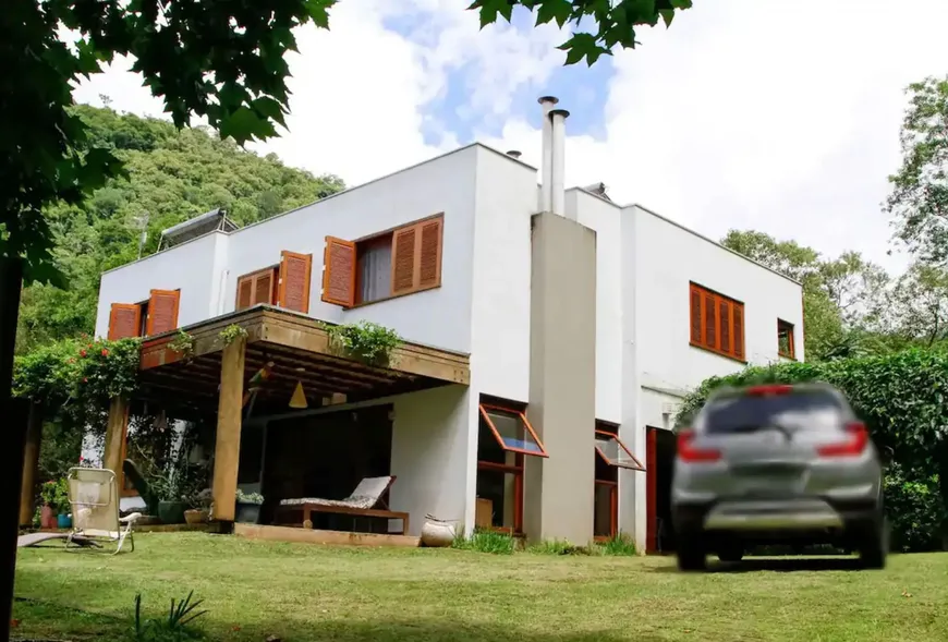 Foto 1 de Casa com 4 Quartos à venda, 400m² em São Francisco Xavier, São José dos Campos