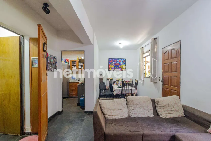 Foto 1 de Casa com 3 Quartos à venda, 70m² em Santa Rosa, Belo Horizonte