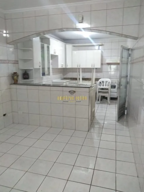 Foto 1 de Casa com 2 Quartos à venda, 228m² em Vila Figueira, Suzano