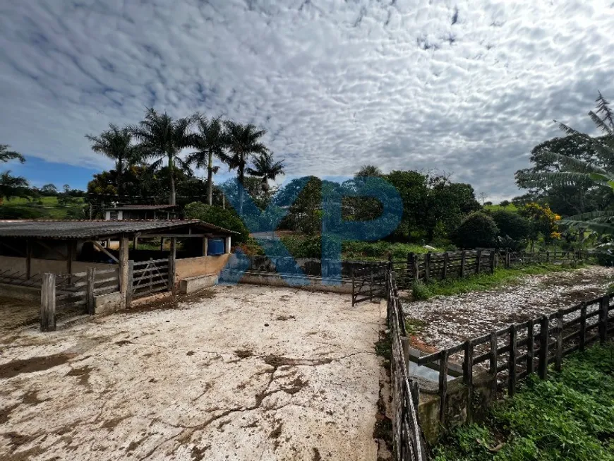 Foto 1 de Fazenda/Sítio com 3 Quartos à venda, 80m² em Zona Rural, Itaguara