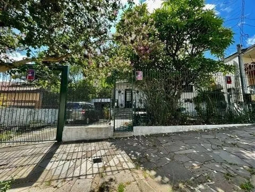 Foto 1 de Casa com 2 Quartos à venda, 249m² em Partenon, Porto Alegre
