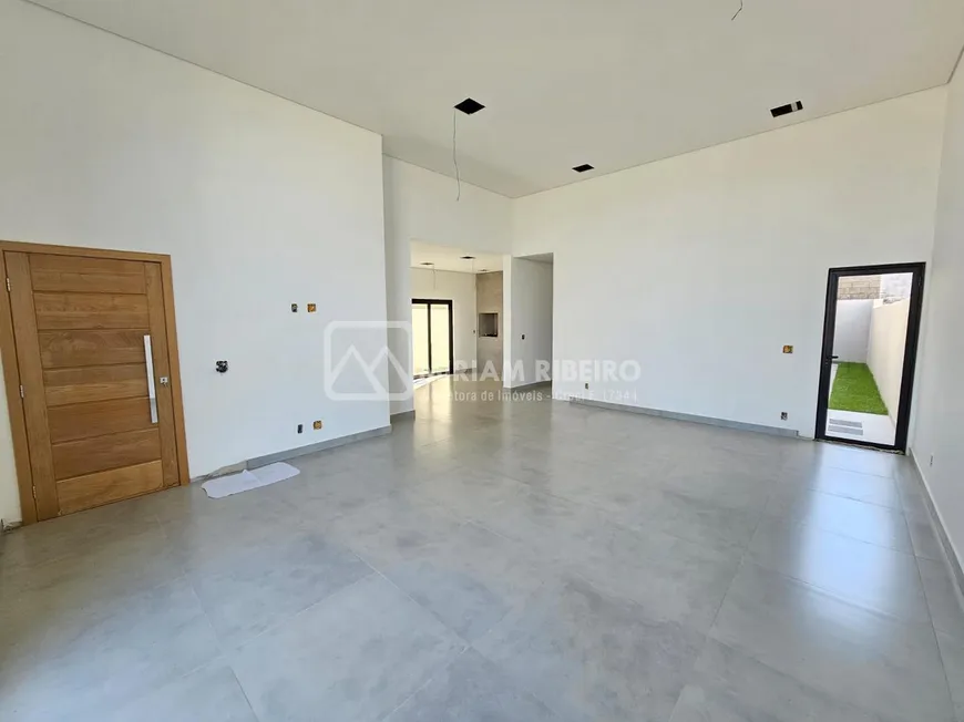 Foto 1 de Casa de Condomínio com 3 Quartos à venda, 150m² em Conjunto Habitacional Alexandre Urbanas, Londrina