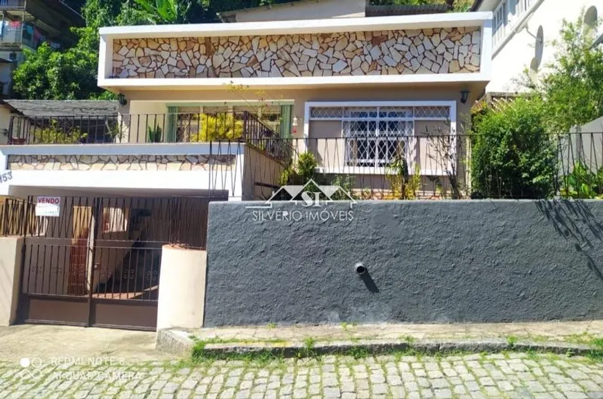 Foto 1 de Casa com 3 Quartos à venda, 300m² em Vila Militar, Petrópolis