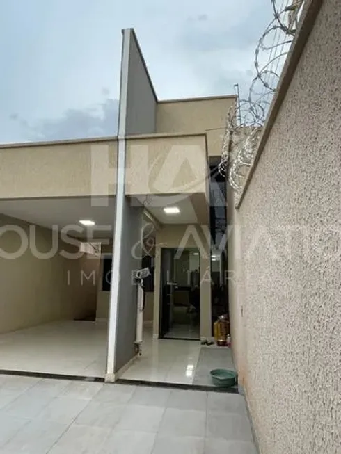 Foto 1 de Casa com 3 Quartos à venda, 129m² em Residencial Licardino Ney, Goiânia