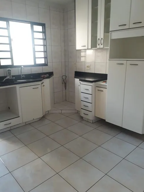 Foto 1 de Casa com 2 Quartos à venda, 102m² em Vila Maria Eugênia, Campinas