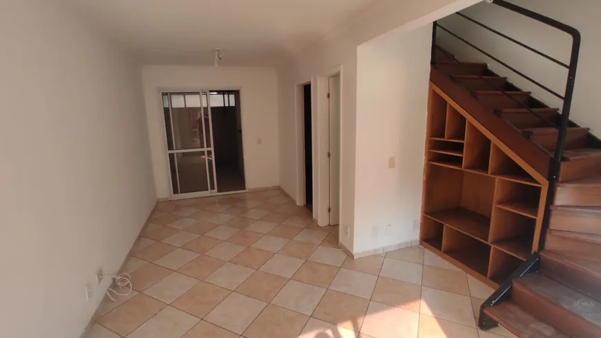 Foto 1 de Casa de Condomínio com 3 Quartos para alugar, 127m² em Jardim São Luís, São Paulo