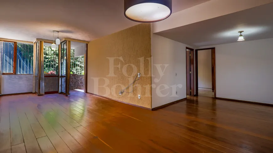 Foto 1 de Apartamento com 3 Quartos à venda, 135m² em Centro, Nova Friburgo