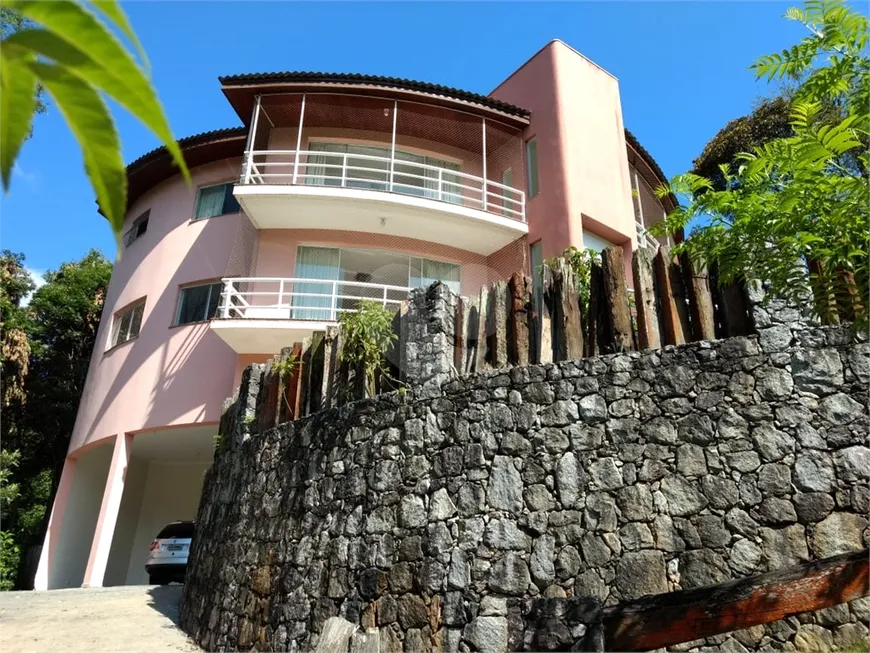 Foto 1 de Casa de Condomínio com 3 Quartos à venda, 340m² em Serra da Cantareira, Mairiporã