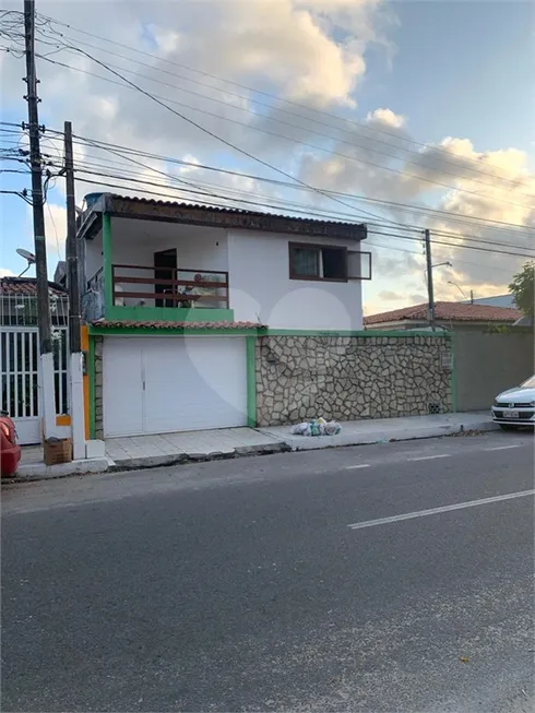 Foto 1 de Casa com 3 Quartos à venda, 206m² em Jatiúca, Maceió