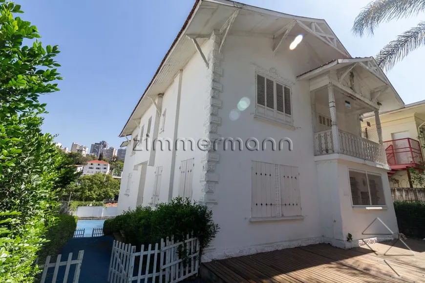 Foto 1 de Casa com 5 Quartos à venda, 400m² em Pacaembu, São Paulo