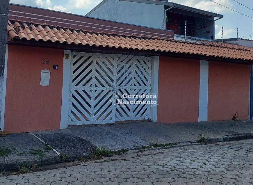 Foto 1 de Casa com 4 Quartos à venda, 208m² em Jardim Luiza, Jacareí
