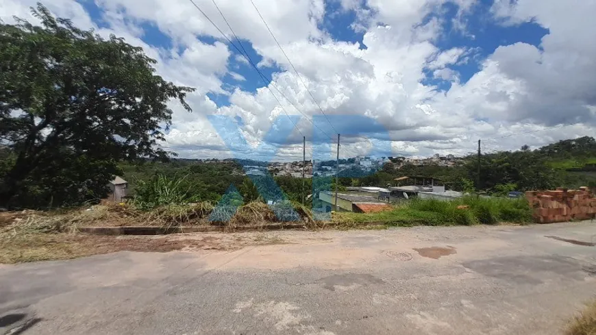 Foto 1 de Lote/Terreno à venda, 360m² em Das Oliveiras, Divinópolis