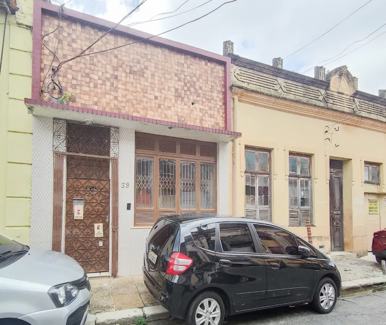 Foto 1 de Casa com 4 Quartos à venda, 252m² em Cidade Velha, Belém