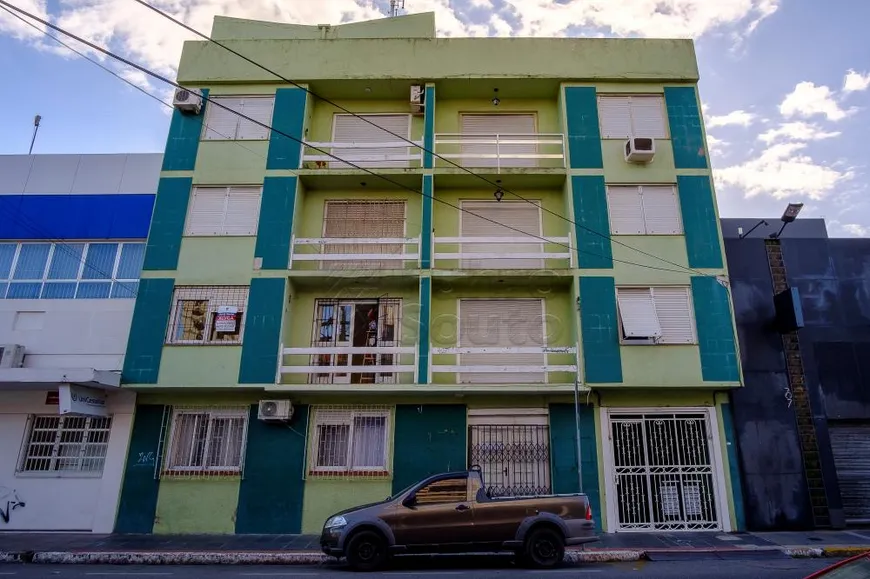 Foto 1 de Apartamento com 2 Quartos à venda, 80m² em Centro, Pelotas