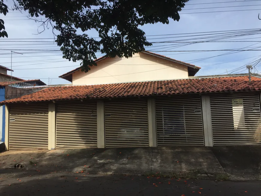 Foto 1 de Casa com 2 Quartos à venda, 70m² em Santa Genoveva, Goiânia