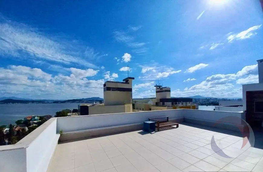 Foto 1 de Cobertura com 3 Quartos à venda, 223m² em Bom Abrigo, Florianópolis