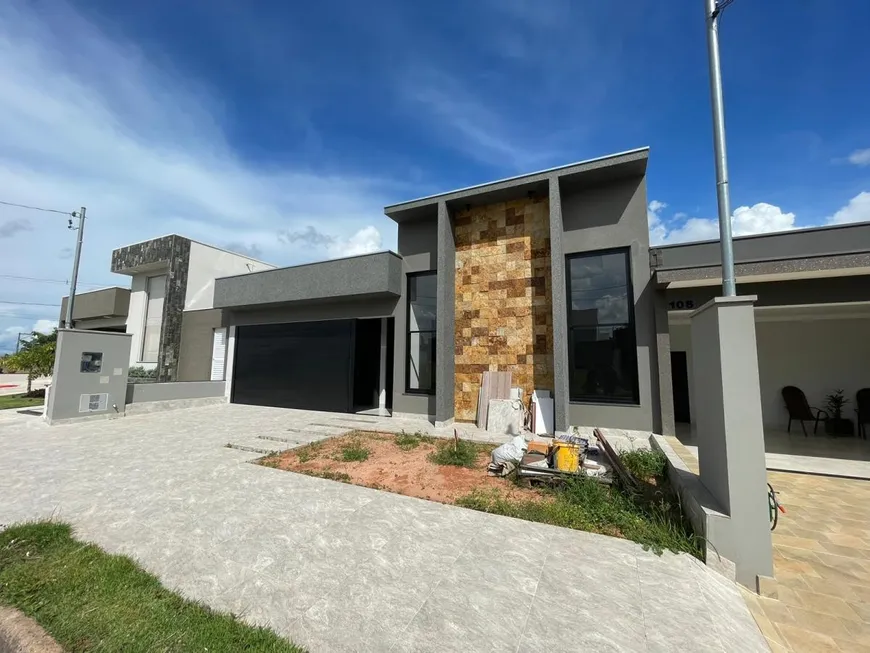 Foto 1 de Casa de Condomínio com 3 Quartos à venda, 240m² em , Álvares Machado