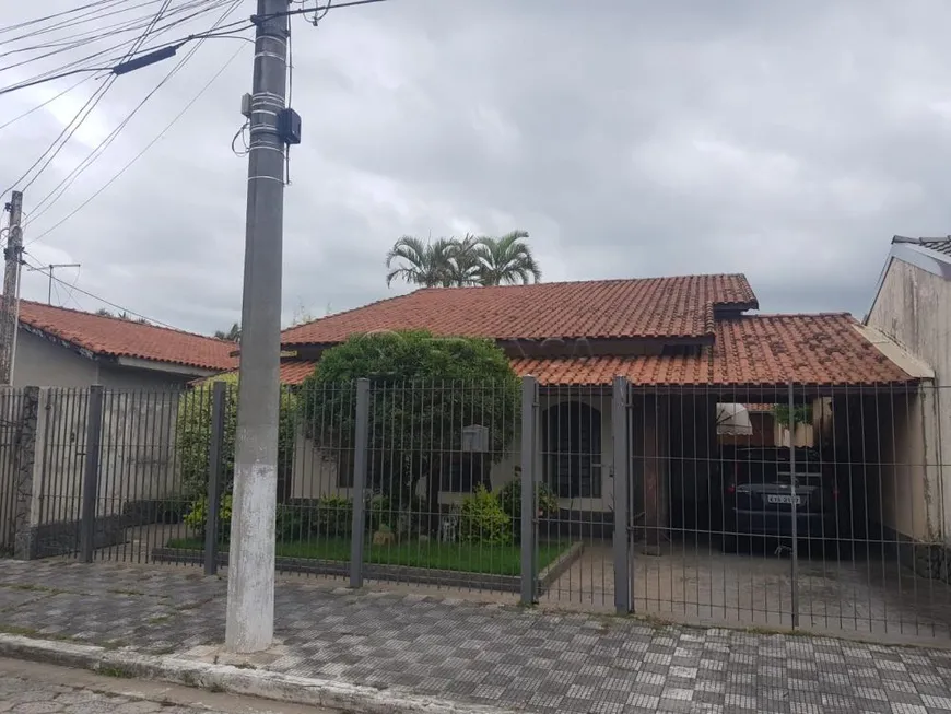 Foto 1 de Casa com 3 Quartos à venda, 190m² em Jardim Santa Maria, Jacareí