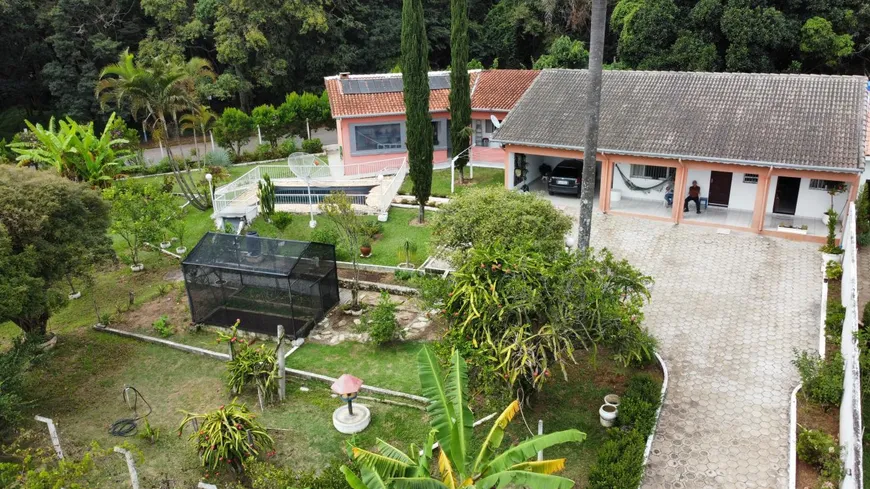 Foto 1 de Fazenda/Sítio com 3 Quartos à venda, 160m² em Zona Rural, Pinhalzinho
