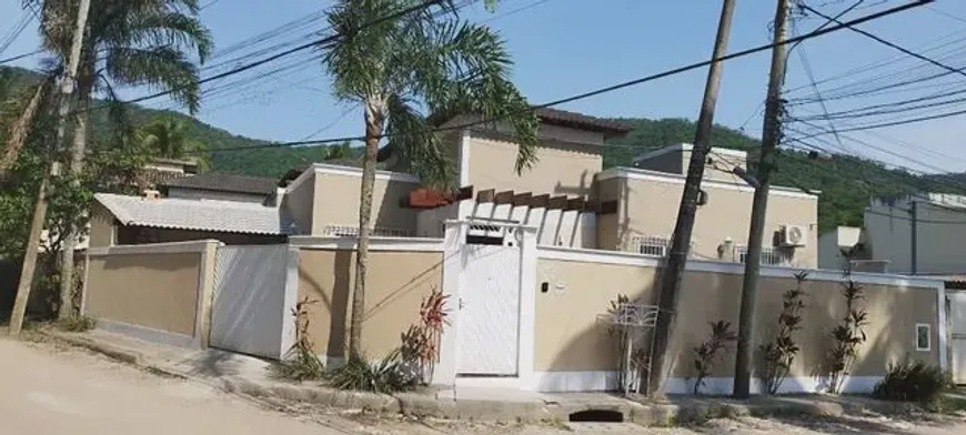 Foto 1 de Casa com 3 Quartos à venda, 180m² em Itaipu, Niterói