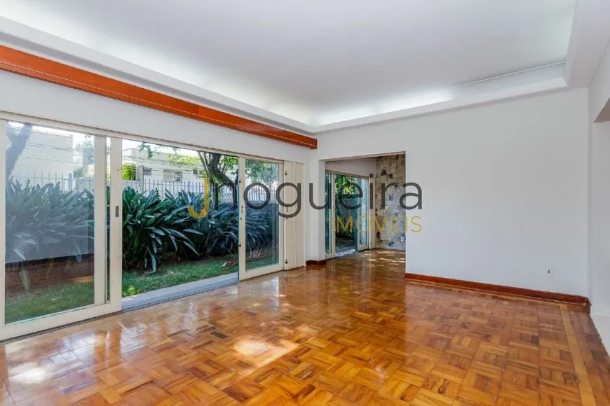 Foto 1 de Casa com 3 Quartos à venda, 198m² em Indianópolis, São Paulo