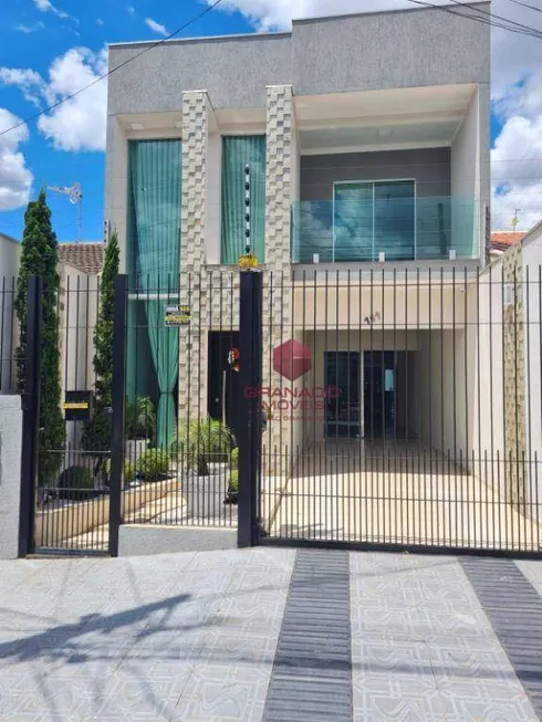 Foto 1 de Sobrado com 3 Quartos à venda, 220m² em Jardim Novo Oasis, Maringá