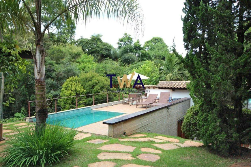 Foto 1 de Casa com 3 Quartos à venda, 210m² em Vila  Alpina, Nova Lima