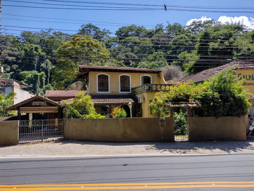 Foto 1 de Casa com 3 Quartos à venda, 188m² em Centro, Miguel Pereira