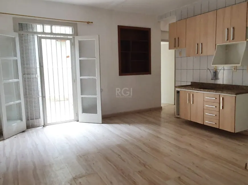 Foto 1 de Apartamento com 1 Quarto à venda, 42m² em Santana, Porto Alegre