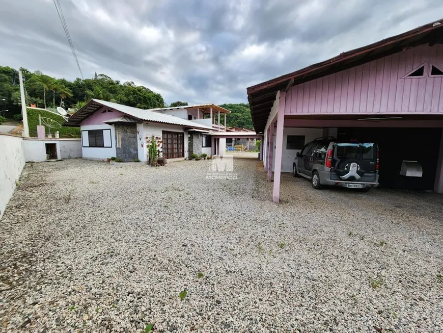 Foto 1 de Casa com 3 Quartos à venda, 132m² em São Pedro, Brusque