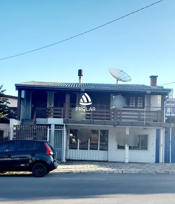 Foto 1 de Casa com 4 Quartos para alugar, 150m² em Santa Catarina, Caxias do Sul