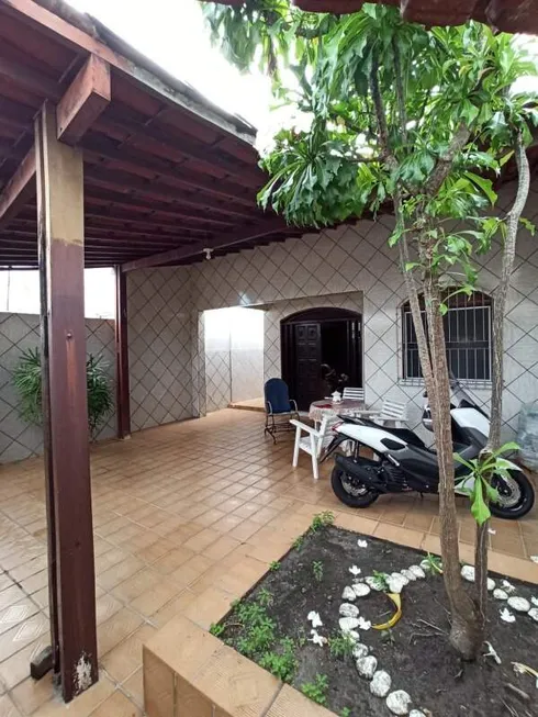 Foto 1 de Casa com 3 Quartos à venda, 244m² em Ponto Novo, Aracaju