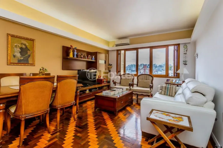 Foto 1 de Apartamento com 2 Quartos à venda, 95m² em Rio Branco, Porto Alegre