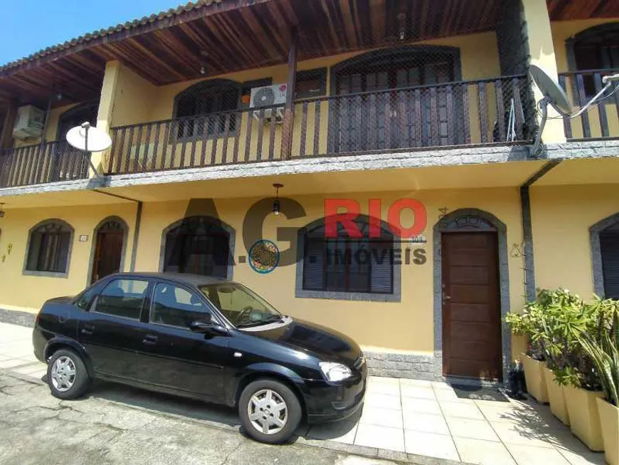 Foto 1 de Casa de Condomínio com 2 Quartos à venda, 73m² em  Vila Valqueire, Rio de Janeiro