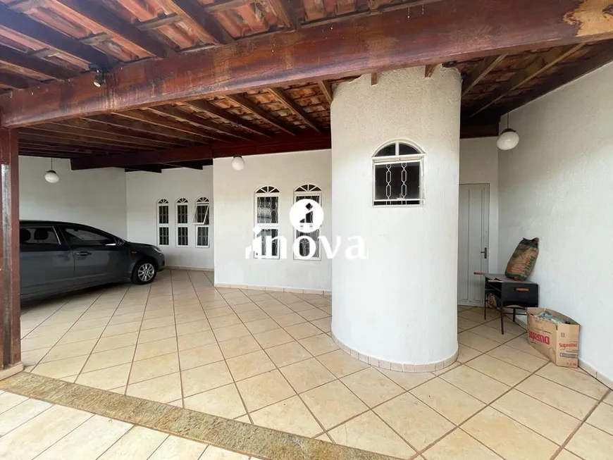 Foto 1 de Casa com 3 Quartos à venda, 216m² em Olinda, Uberaba