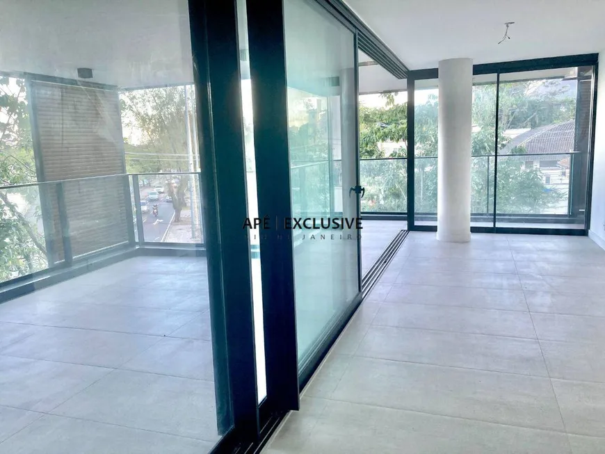 Foto 1 de Apartamento com 4 Quartos à venda, 213m² em Lagoa, Rio de Janeiro