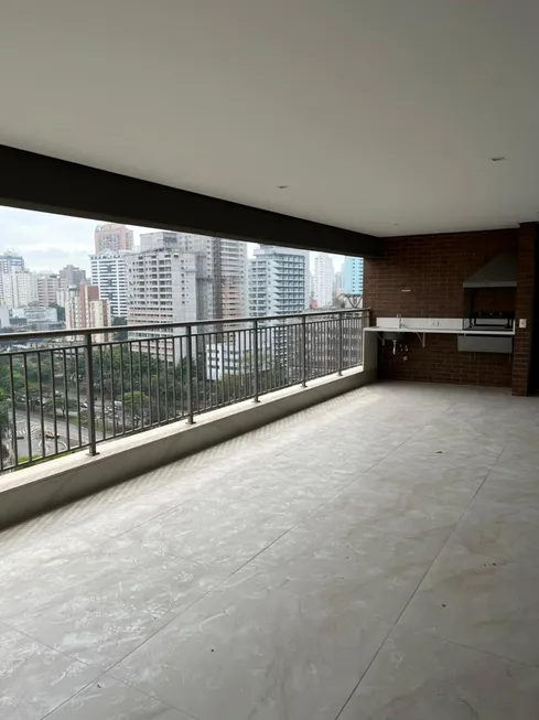 Foto 1 de Apartamento com 4 Quartos à venda, 244m² em Moema, São Paulo