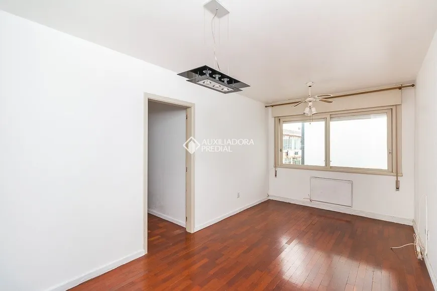 Foto 1 de Apartamento com 3 Quartos à venda, 84m² em Menino Deus, Porto Alegre