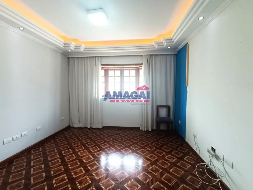 Foto 1 de Casa de Condomínio com 3 Quartos para alugar, 250m² em Jardim Altos de Santana II, Jacareí